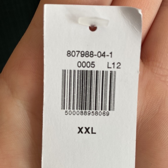 Old Navy Luxe v-neck ribbed shirt - Picture 4 of 4